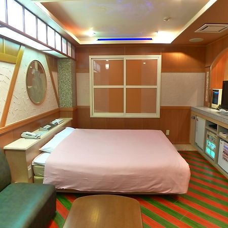 Resort Inn Golf Gotemba (Adults Only) Экстерьер фото