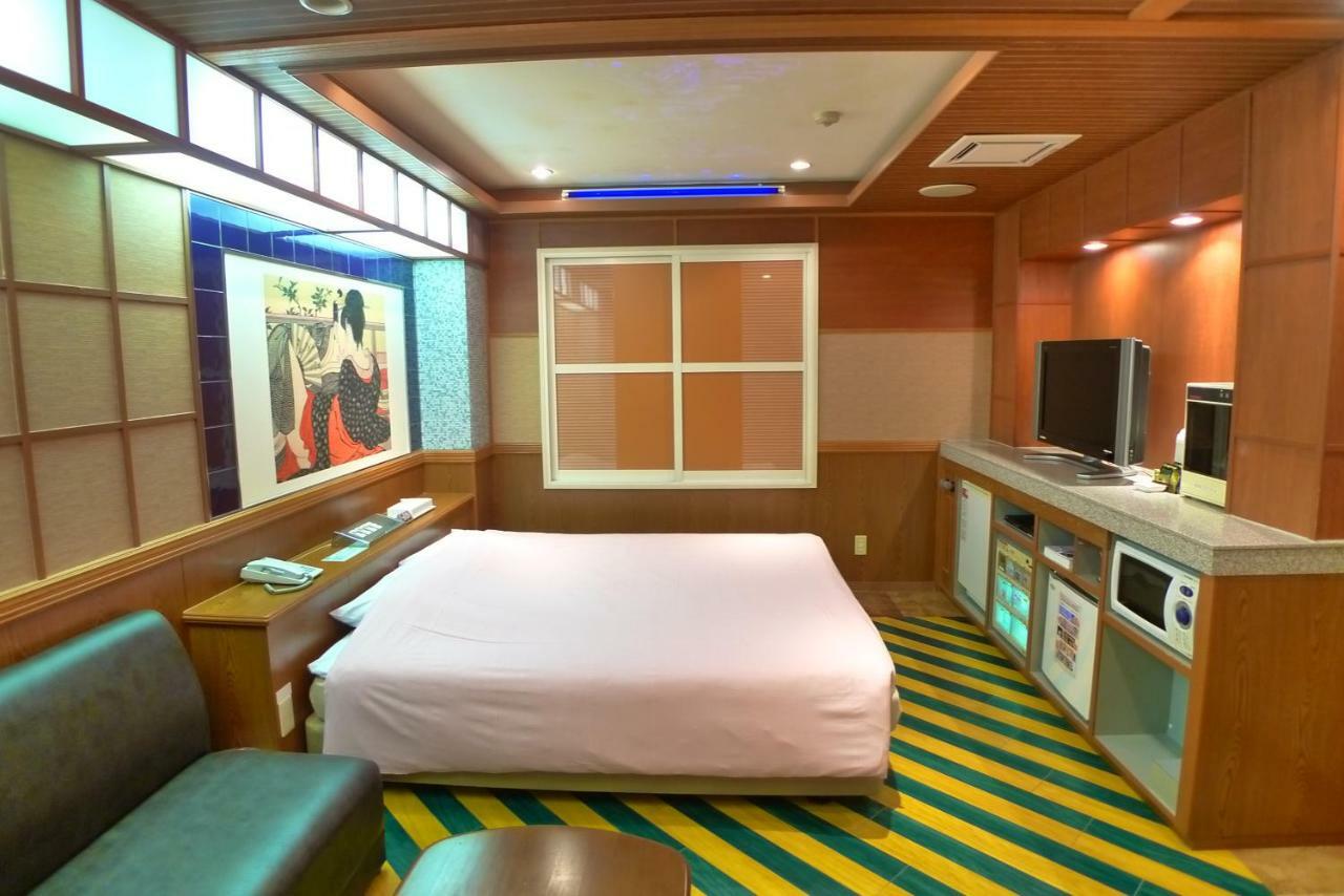 Resort Inn Golf Gotemba (Adults Only) Экстерьер фото